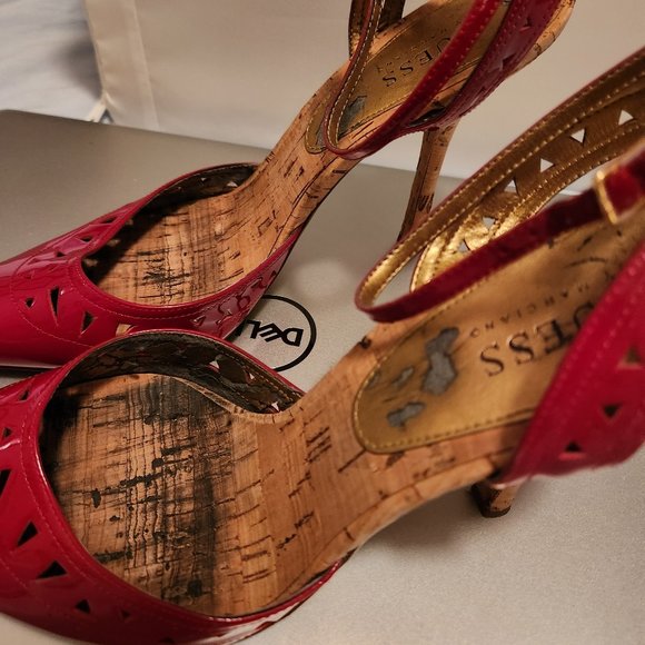 Guess by marciano - Picture 3 of 9